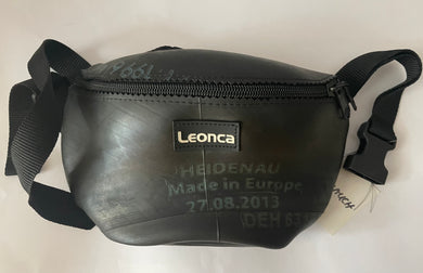 Hip-Bag/Gürteltasche aus Motorradschlauch von Leonca