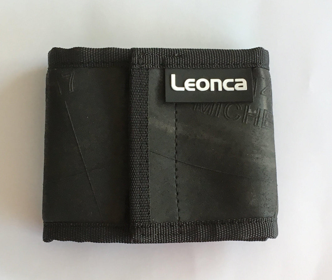 Portemonnaie aus Motorradschlauch von Leonca