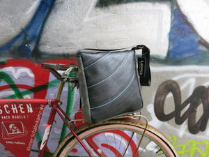 Tasche aus Motorradschlauch von Leonca